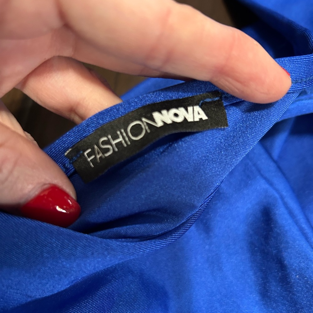 Fashion Nova Cut-Out Ruched Mini Dress – Royal Blue (S) - Picture 3 of 6